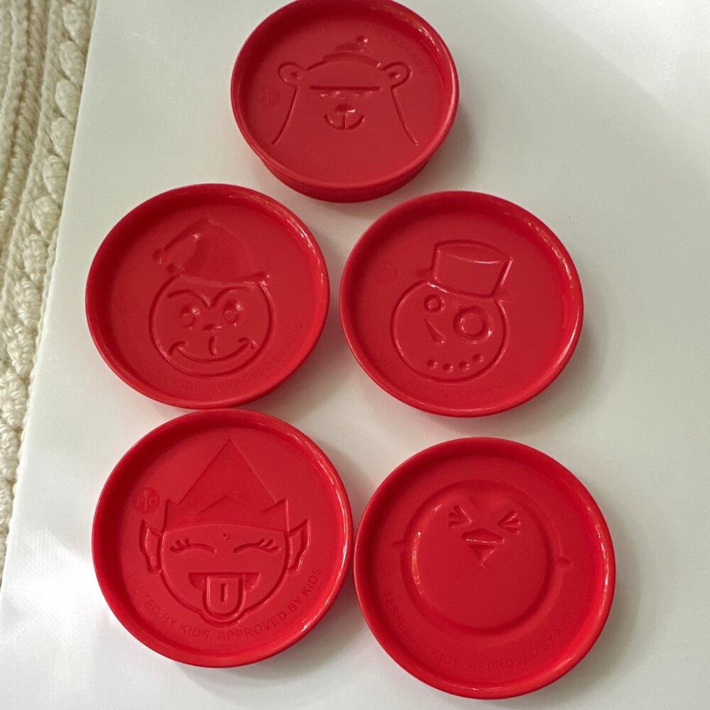 Pampered Chef Kids Approved 5pc Red Plastic Round Cookie Cutters/Stamps Holiday
